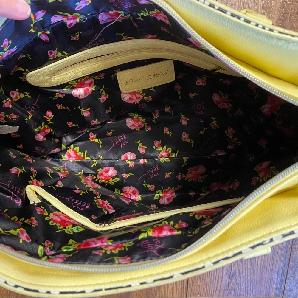 Betsey Johnson Black White Yellow Tote Shoulder Bag XOX Betsy Purse